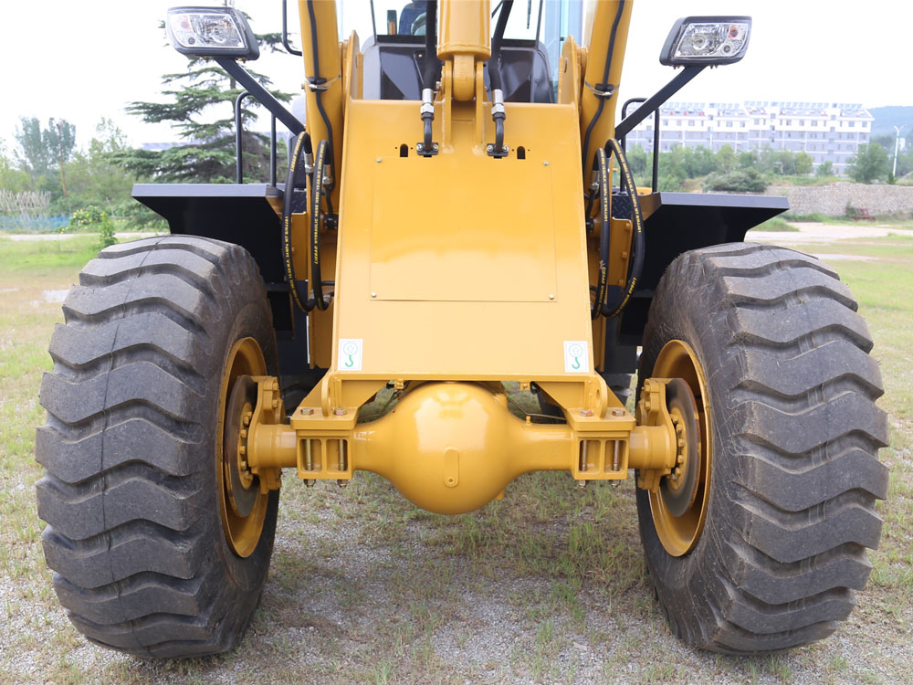 938M waste handler tire